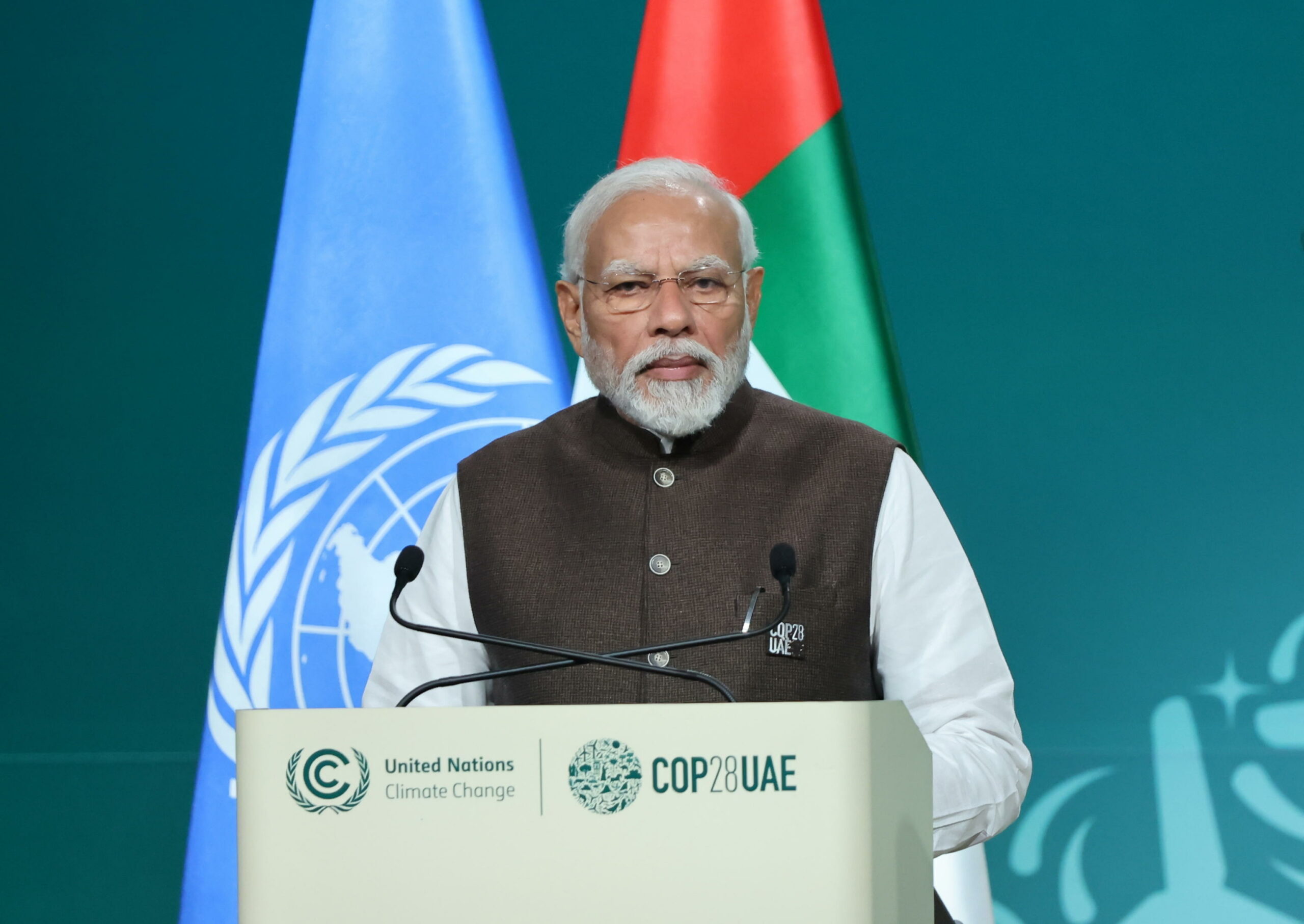 L’India spegne internet per non spezzarsi
